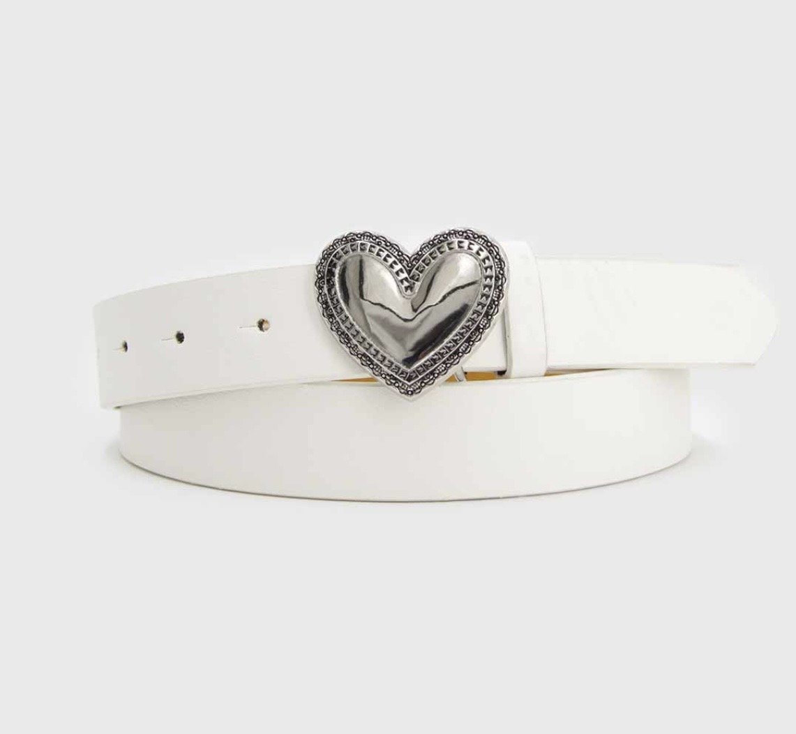 Cinturón Blanco con Corazón