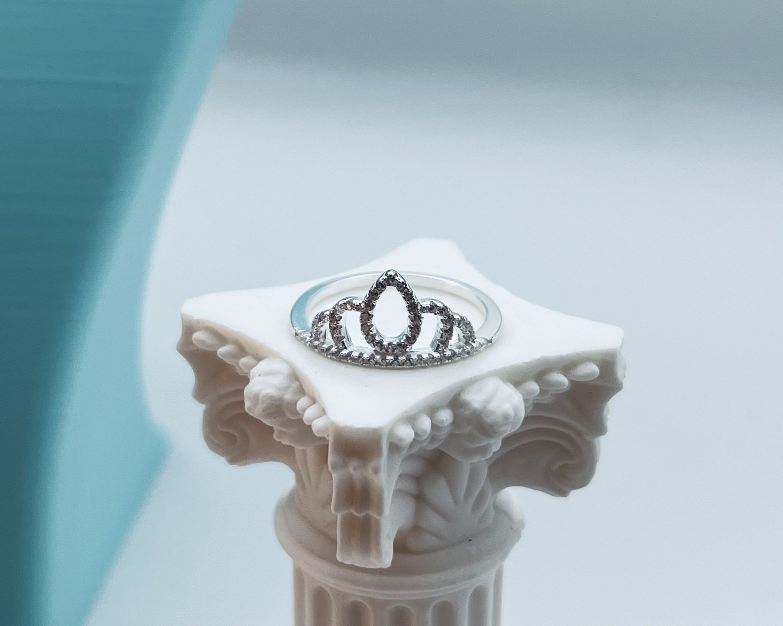 Anillo Corona Real Circón