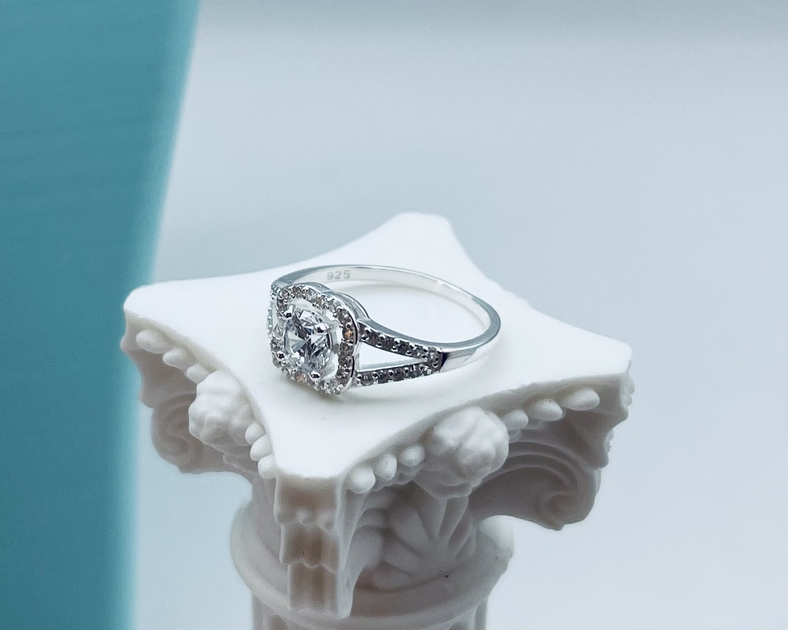Anillo Circón Trébol
