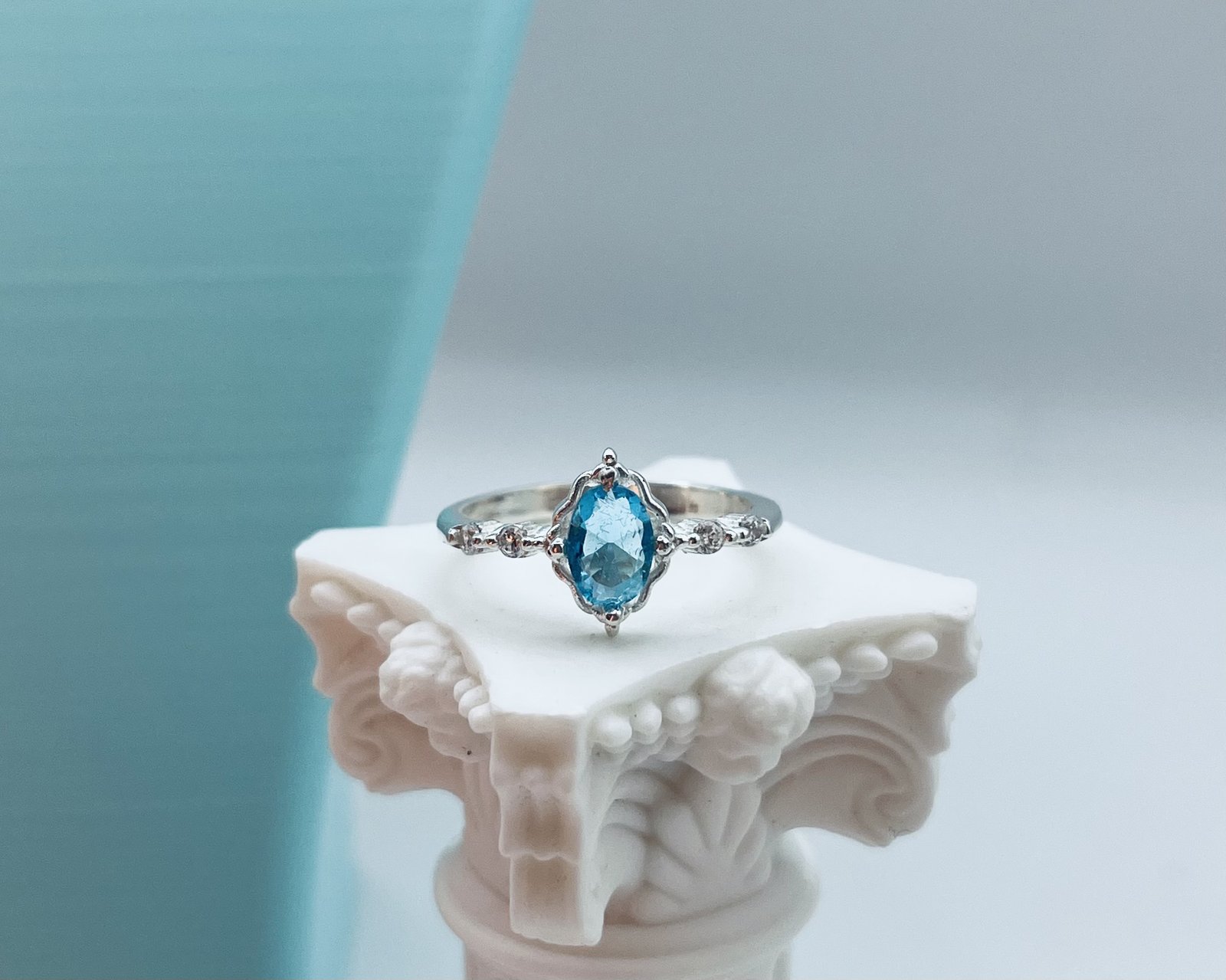 Anillo Grecia Circón Celeste