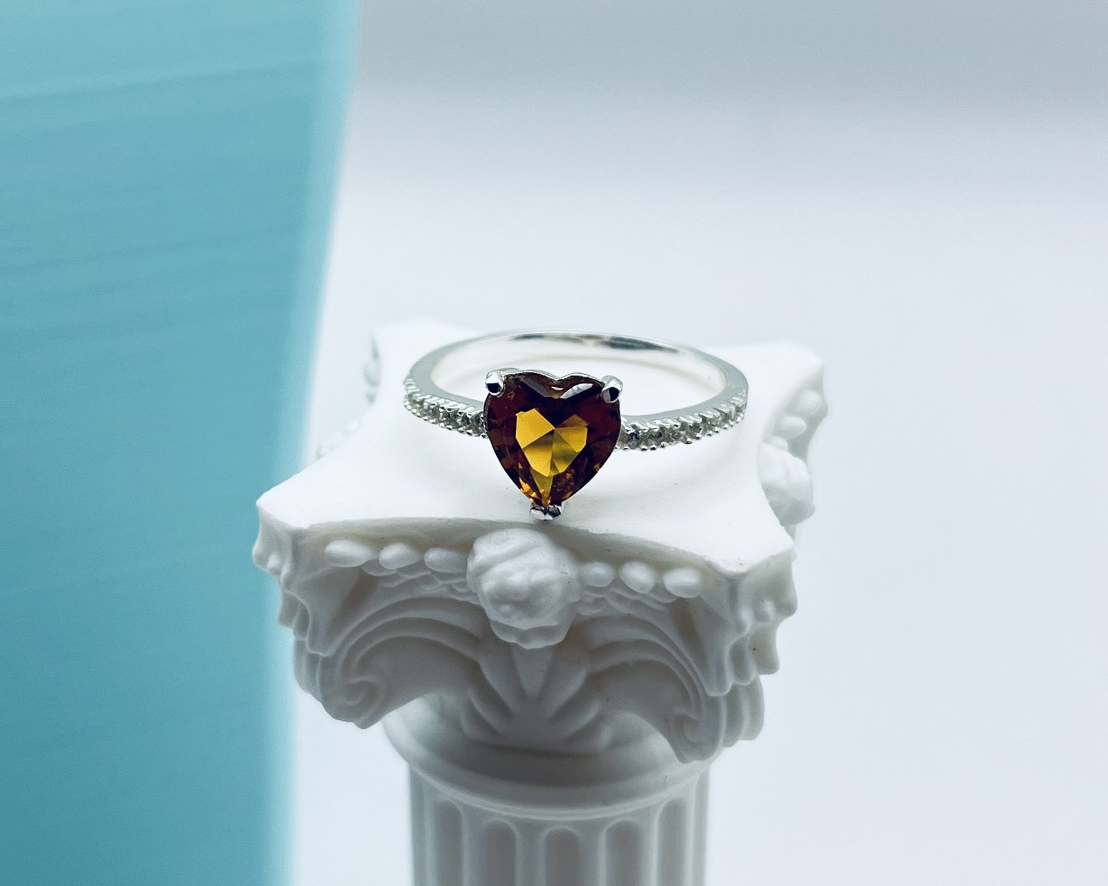 Anillo Corazón Circon Amarillo