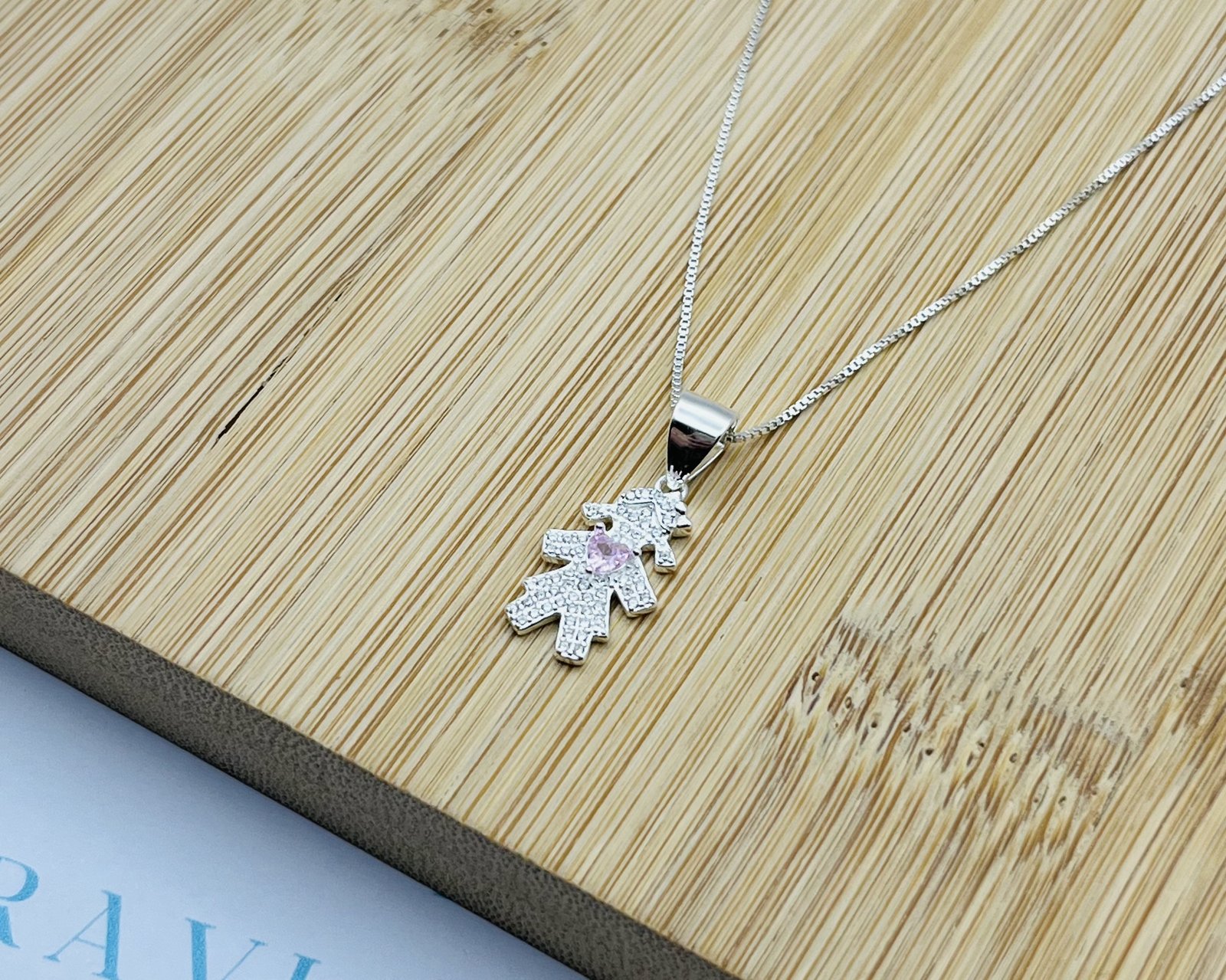 Conjunto Niña Corazón Circón Rosa