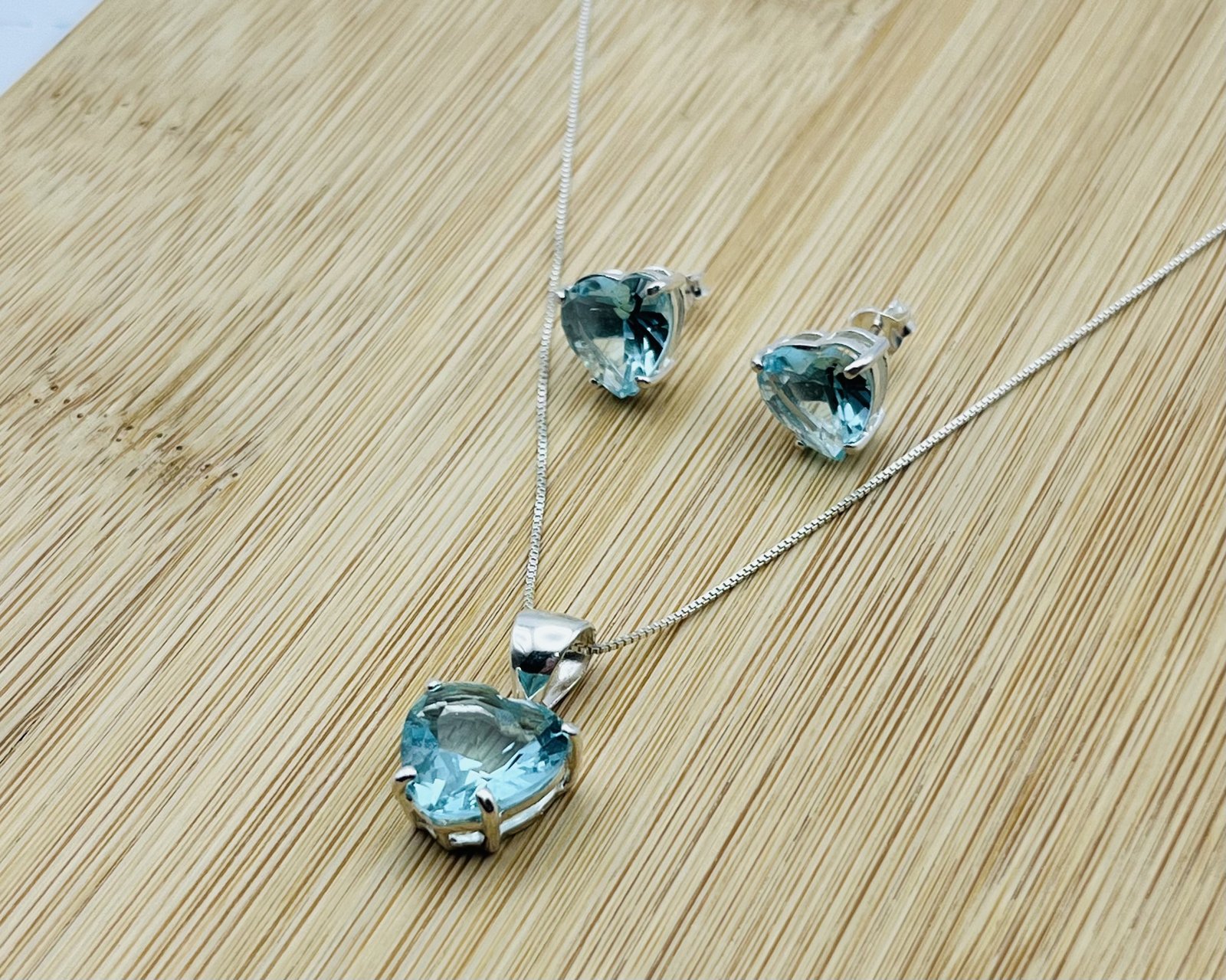Conjunto Corazón Cristal Celeste