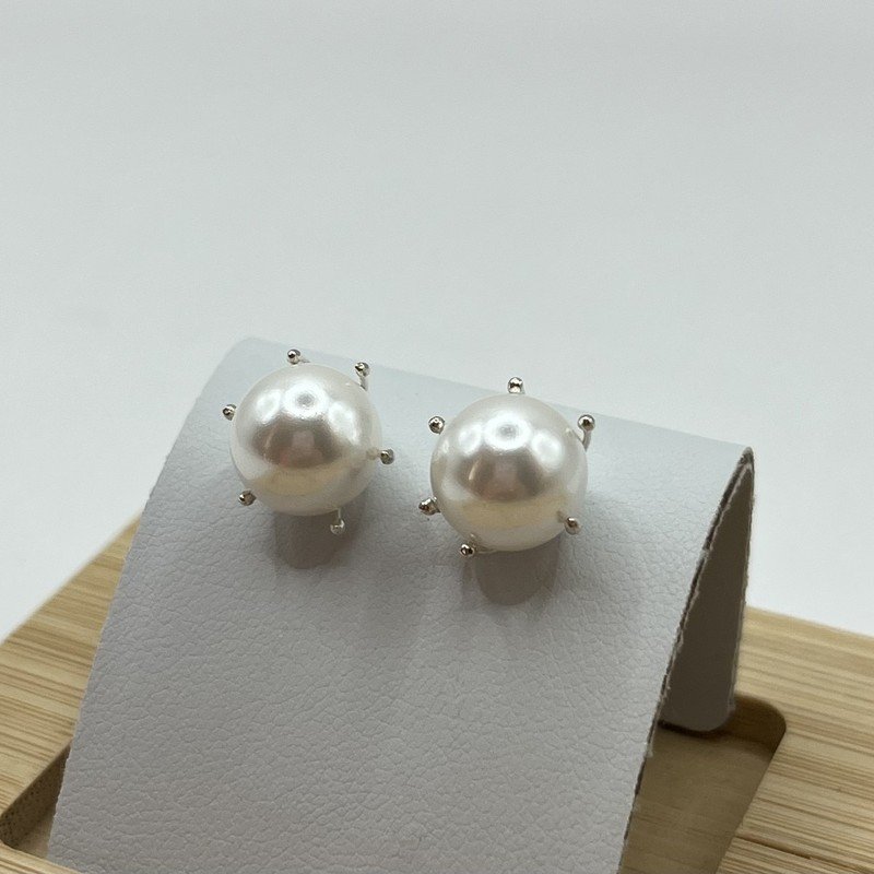 Imagen de Aros Perla Canastillo con Tope - 1cm