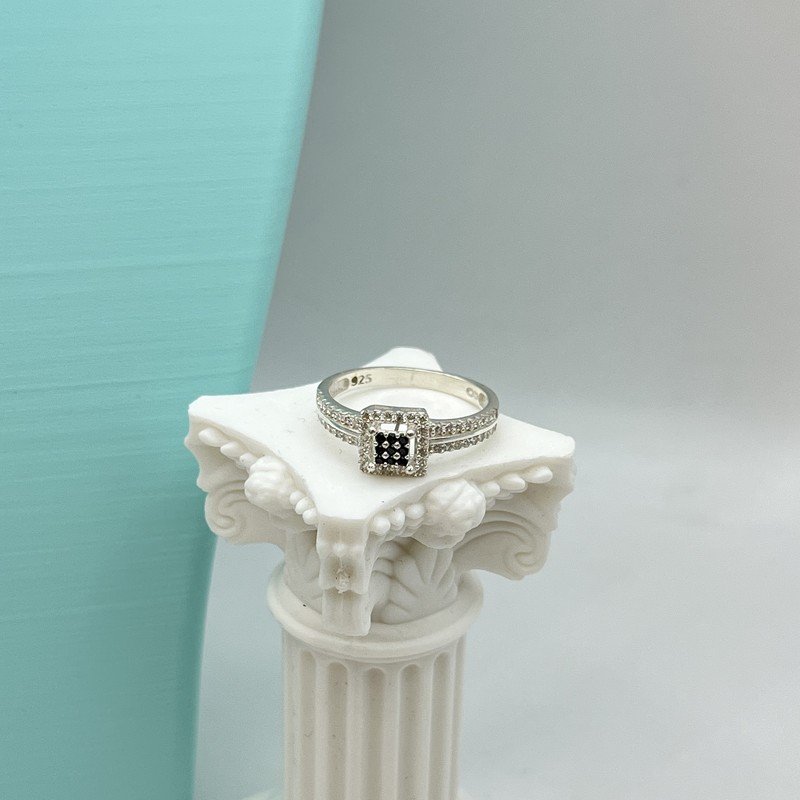 Imagen de Anillo Black Circón