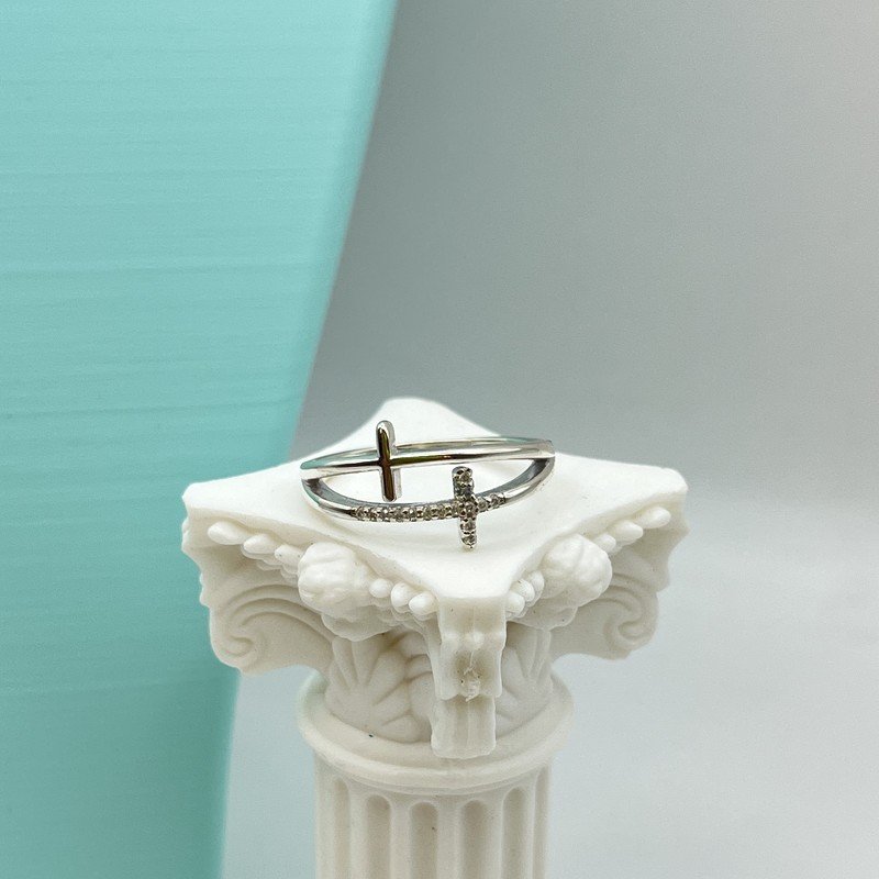 Imagen de Anillo Cruz Con Circones