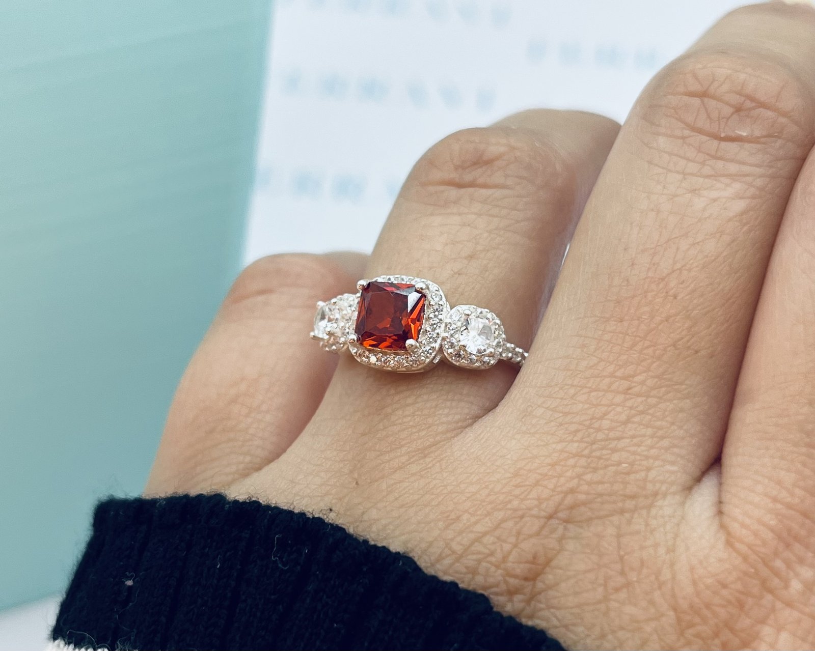 Imagen adicional 1 de Anillo Alesia Circón