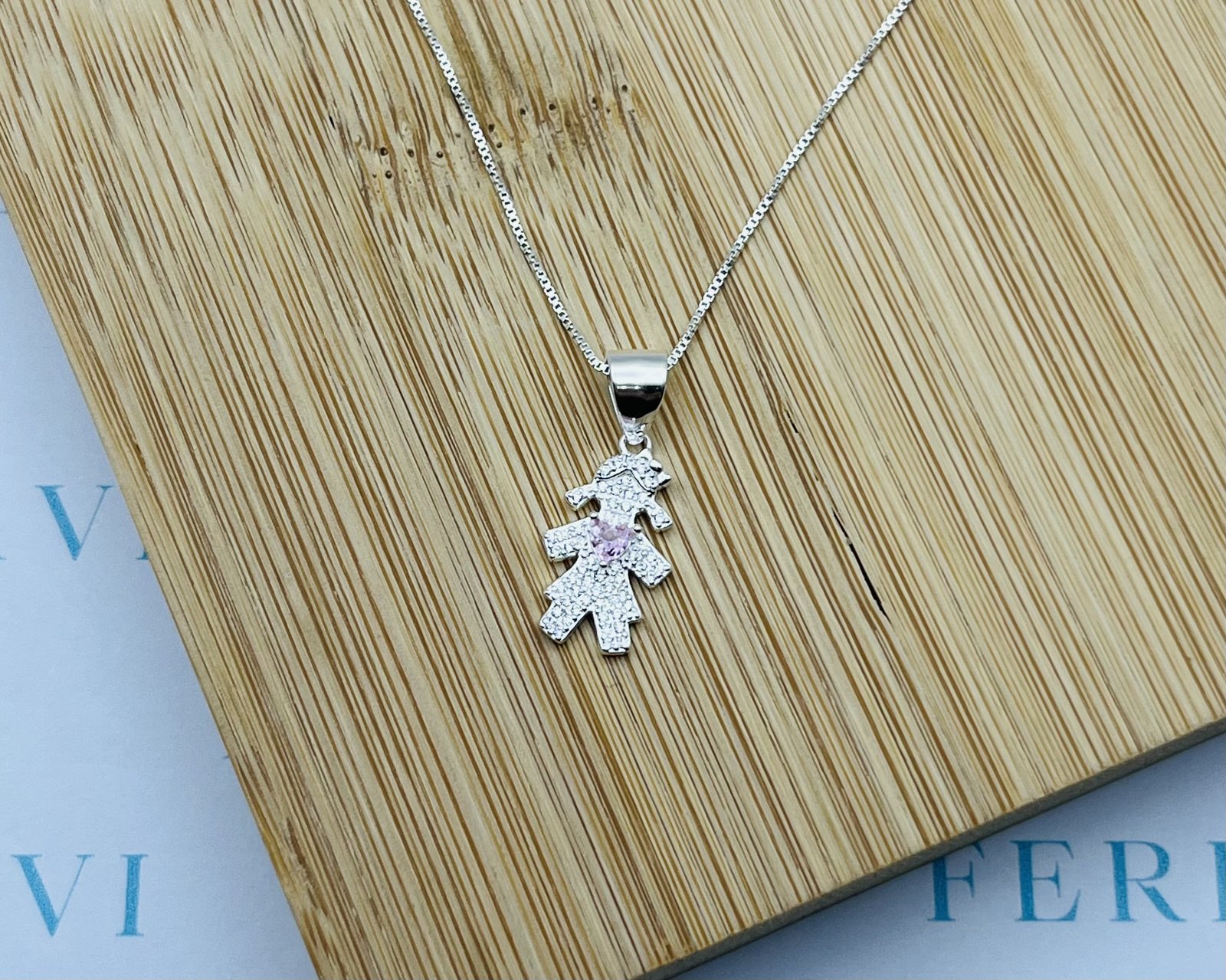 Imagen adicional 1 de Conjunto Niña Corazón Circón Rosa